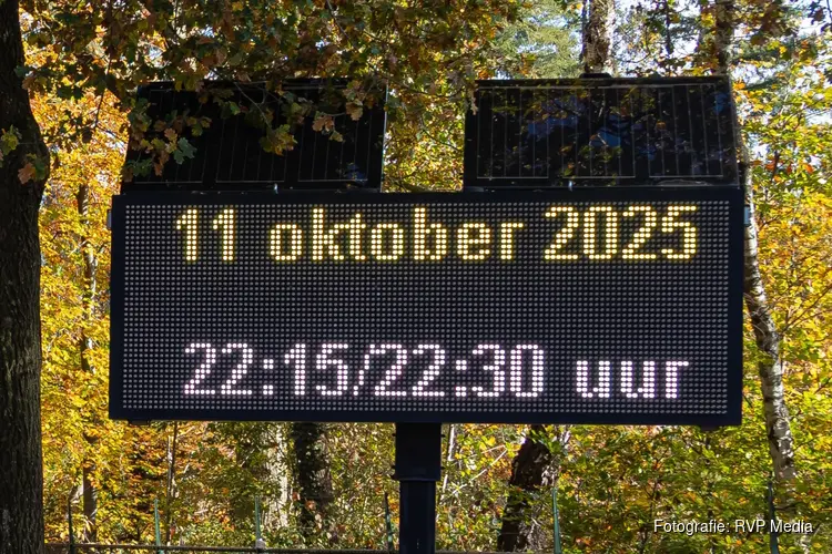 Politie zoekt getuigen na zware aanrijding en plaatst borden langs N525