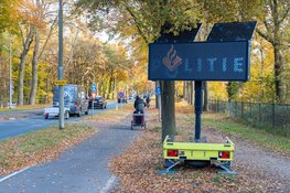 Politie zoekt getuigen na zware aanrijding en plaatst borden langs N525
