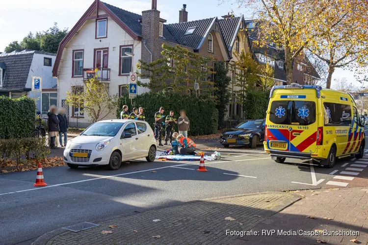 Fietser gewond na aanrijding met auto