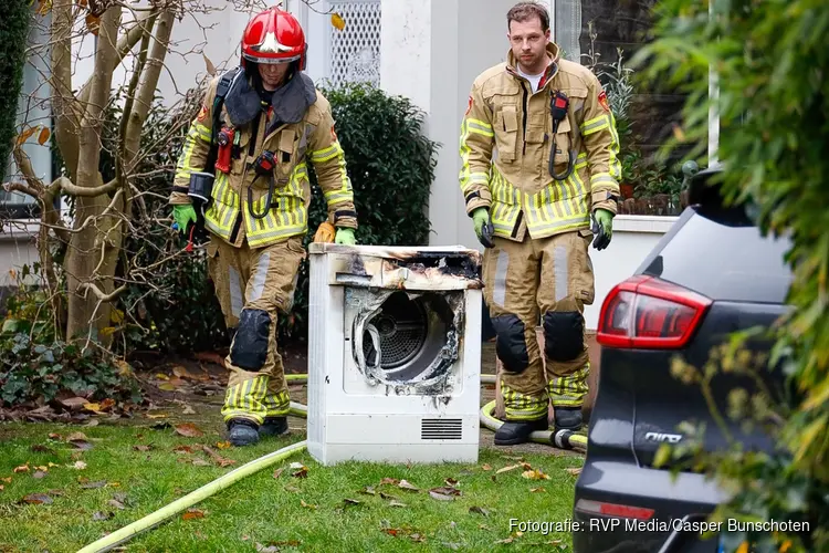 Droger op zolder van woning in brand in Bussum