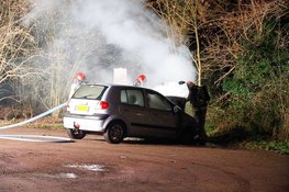 Auto in brand op parkeerplaats bij Bussumerheide
