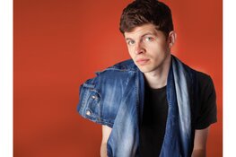 Hilarisch, droog en doordacht: cabaret op z’n Thjums