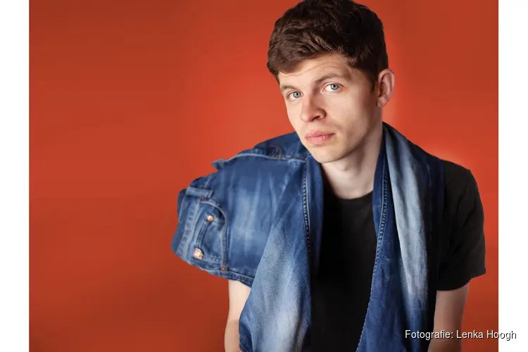 Hilarisch, droog en doordacht: cabaret op z’n Thjums