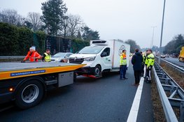 Kop-staartbotsing tussen vier voertuigen op de A1 bij Laren