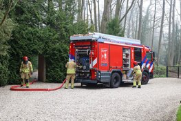 Brand in tijdelijke woning in Huizen