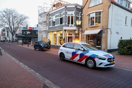 Brommobiel eindigt op fietsenrek in Bussum