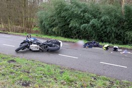 Motorrijder zwaargewond na val op parallelweg langs N236 bij Ankeveen