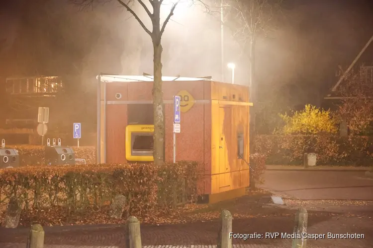 Geldautomaat opgeblazen met een explosief in Laren