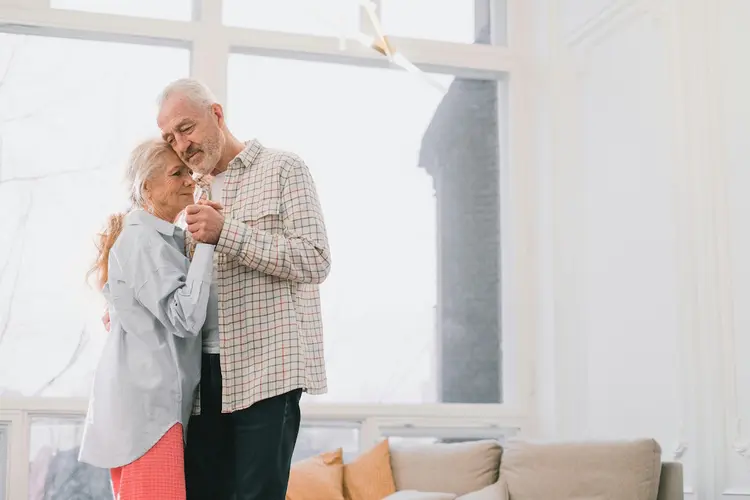 Ouderen blijven langer thuis wonen: wat betekent dat voor je woning?