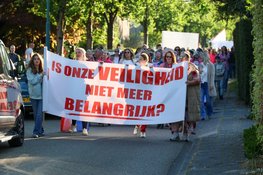 Grote opkomst bij demonstratie Loosdrecht