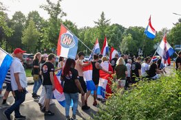Vlaggendemonstratie vanwege AZC in Loosdrecht