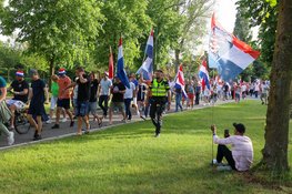 Vlaggendemonstratie vanwege AZC in Loosdrecht