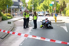 Fietser gewond na aanrijding met politiemotor in Hilversum