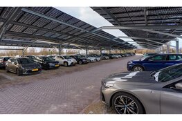 Noord-Holland stelt €1 miljoen beschikbaar voor zonnepanelen boven parkeerterreinen
