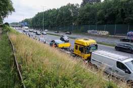 Meerdere voertuigen betrokken bij ongeval op A1 bij Naarden, flinke vertraging in ochtendspits