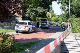 Steekincident in Naarden: politie zet omgeving ruim af en zoekt verdachte