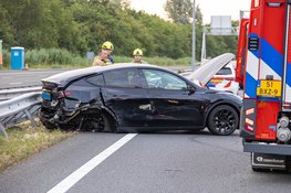 Ongeluk tussen twee auto’s op de A1 bij Naarden door spookrijder