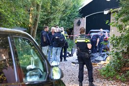Politie doet uitgebreid onderzoek na woningbrand in Kortenhoef