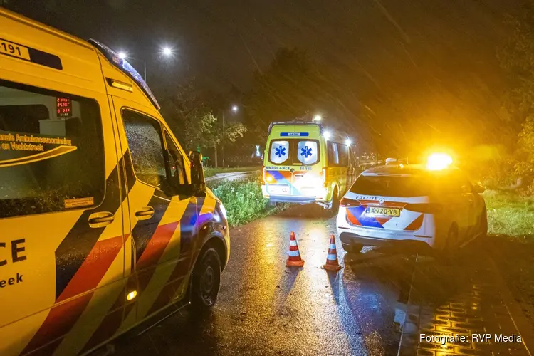 Fietser ernstig gewond na frontale botsing in Huizen