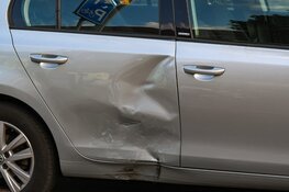 Bromfietser in aanrijding met auto in Hilversum