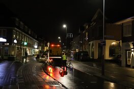 Mobiele kraam total loss na crash in Hilversum