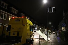 Mobiele kraam total loss na crash in Hilversum