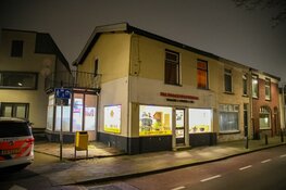 Politie zoekt twee mannen na gewapende overval op snackbar Hilversum