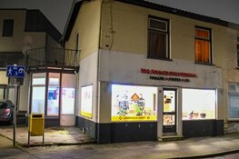 Politie zoekt twee mannen na gewapende overval op snackbar Hilversum