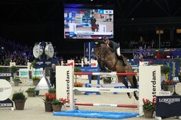 Marc Houtzager wint Jumping Amsterdam voor tweede keer