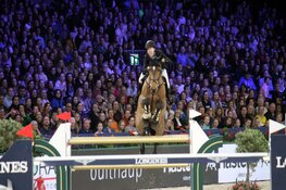 Marc Houtzager wint Jumping Amsterdam voor tweede keer
