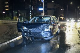 Twee auto&#39;s total loss bij flinke aanrijding in Hilversum