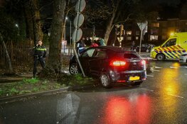 Twee auto&#39;s total loss bij flinke aanrijding in Hilversum