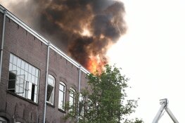 Grote brand in voormalige sigarenfabriek Hilversum