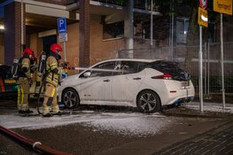 Elektrische auto uitgebrand in Hilversum