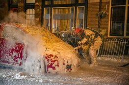 Auto door brand verwoest in Hilversum