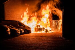 Paniek in Hilversumse woonwijk bij vlammenzee