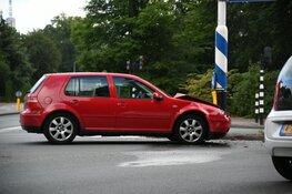Gewonde na botsing op kruising Hilversum