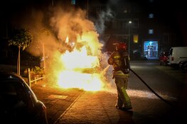Auto door brand verwoest in Hilversum