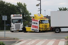 Kermis exploitanten demonstreren op mediapark Hilversum