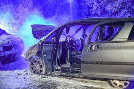 Twee auto's door brand verwoest in Hilversum