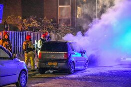 Twee auto's door brand verwoest in Hilversum