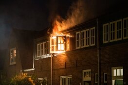 Veel schade bij uitslaande woningbrand in Hilversum
