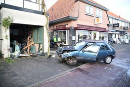 Automobilist zorgt voor ravage in Hilversum en slaat op de vlucht