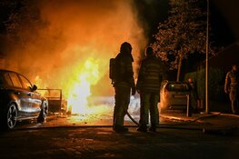 Brandende aanhanger zorgt voor vuurzee in Hilversumse woonwijk