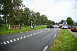 Gewonde na botsing met drie voertuigen